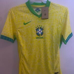 Brazil‎ 24/25 Home jersey authentic mens size medium nike soccer jersey (NWT)